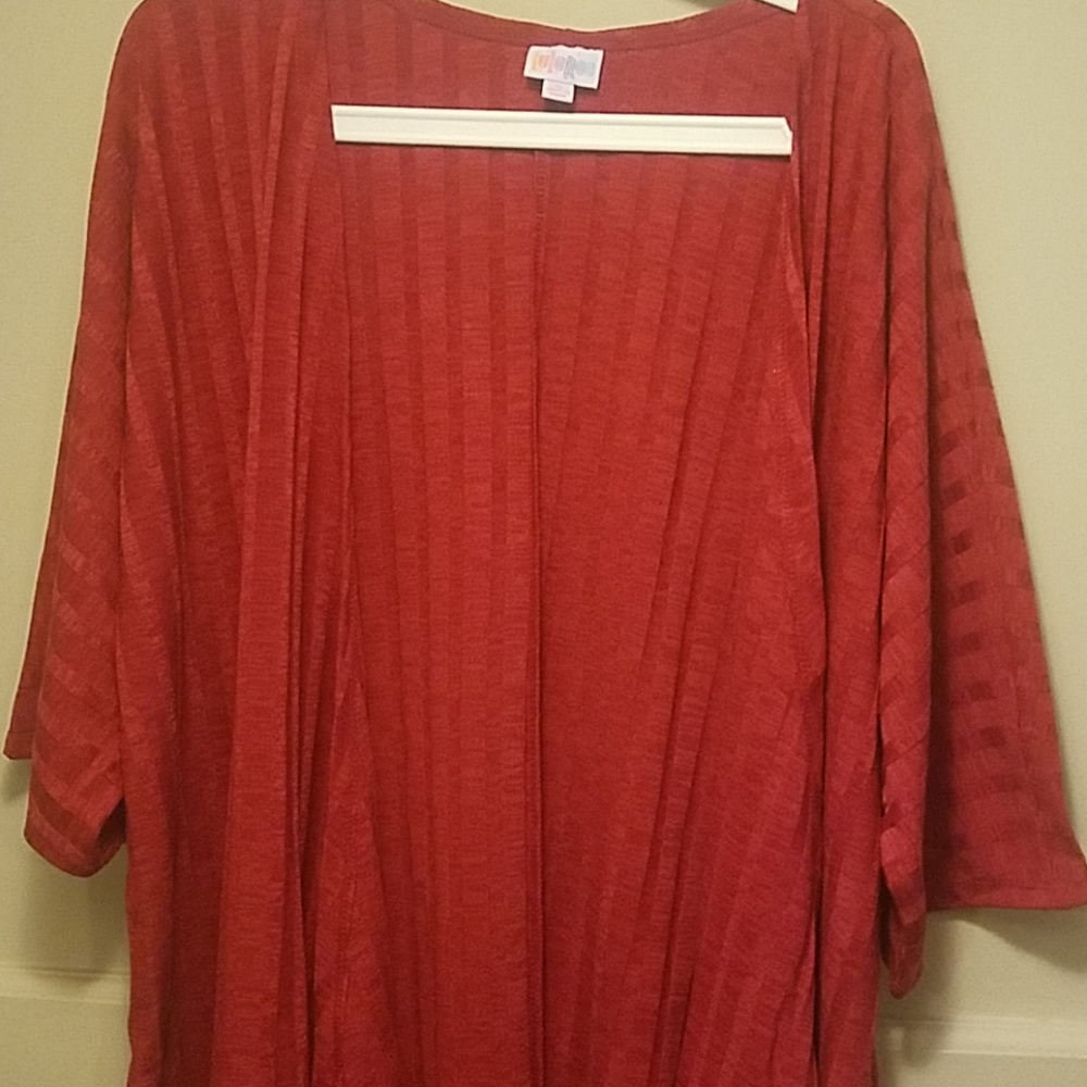 Lindsay Lularoe, red size small